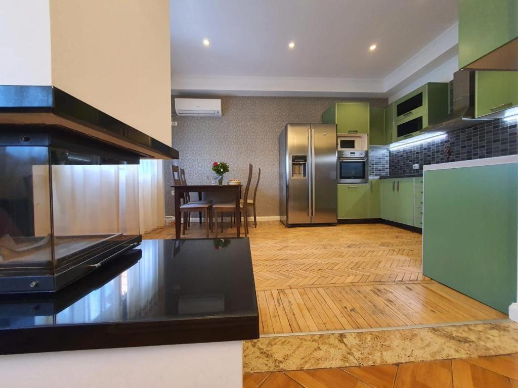 Noemi Apartamento Tirana